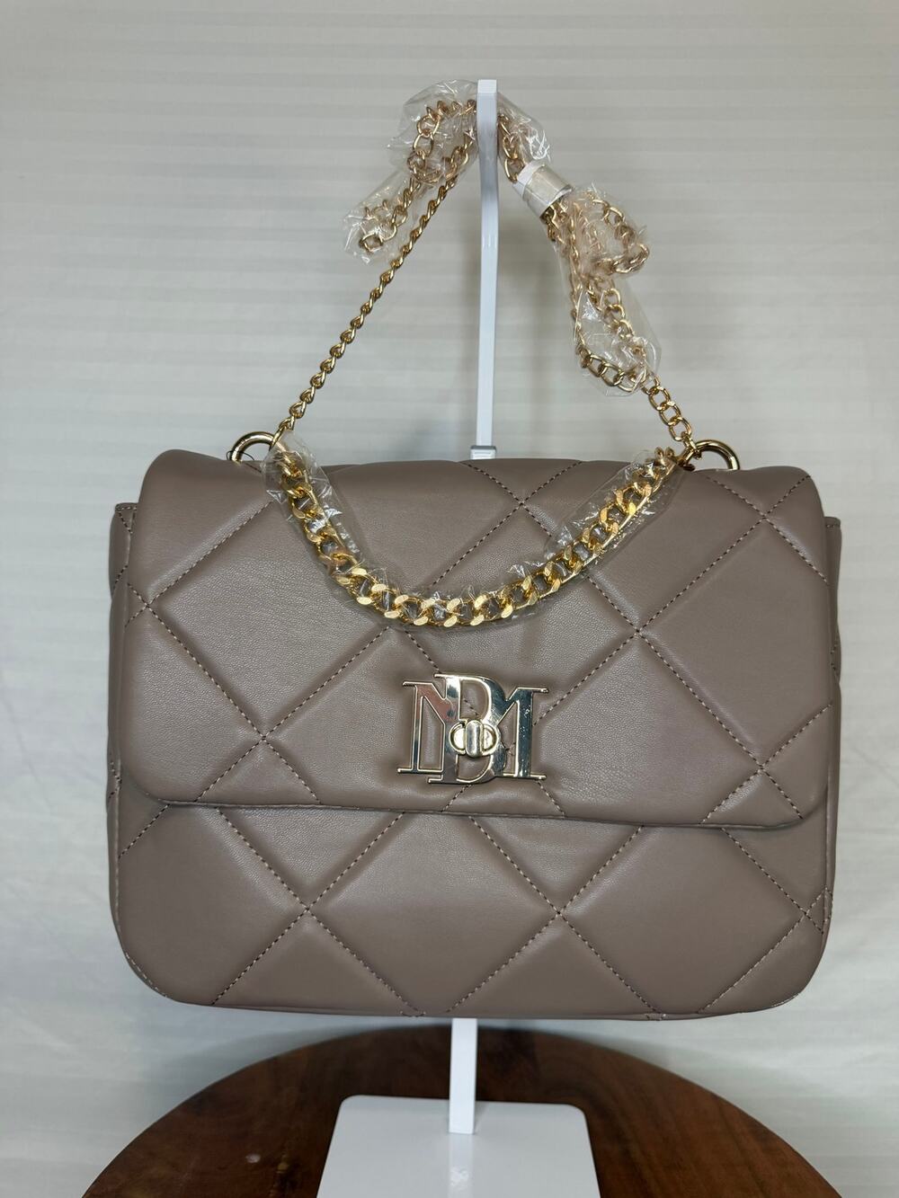 Badgley Mischka Taupe Quilted Chain Crossbody Bag NWT Gold Hardware MSRP $179